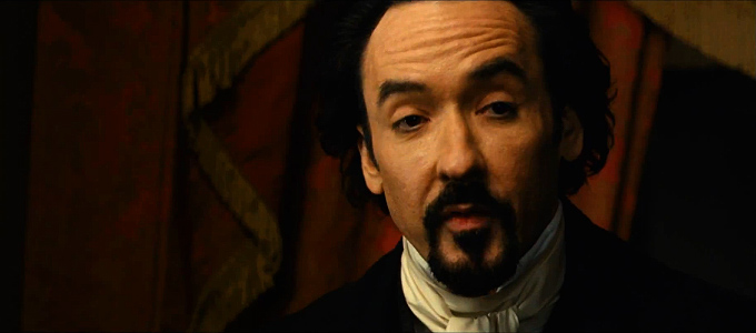 Imagen de John Cusack en "El enigma del cuervo (The Raven)"