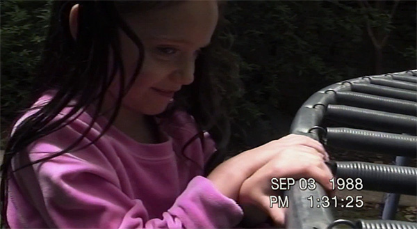 Inquietante niña en "Paranormal Activity 3-4"