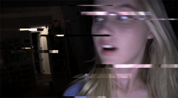 Presencias paranormales generan distorsiones en la comunicación por webcam en "Paranormal Activity 4"