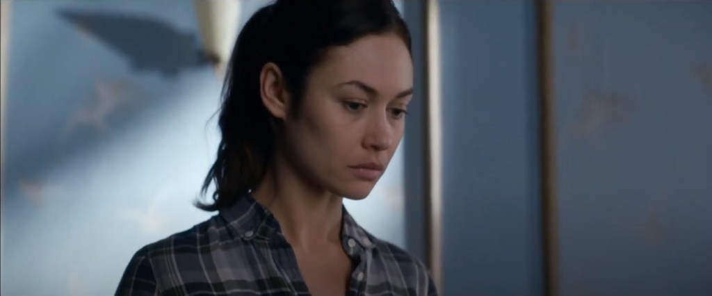 Destaca la actuación mesurada de Olga Kurylenko Destaca la actuación mesurada de Olga Kurylenko