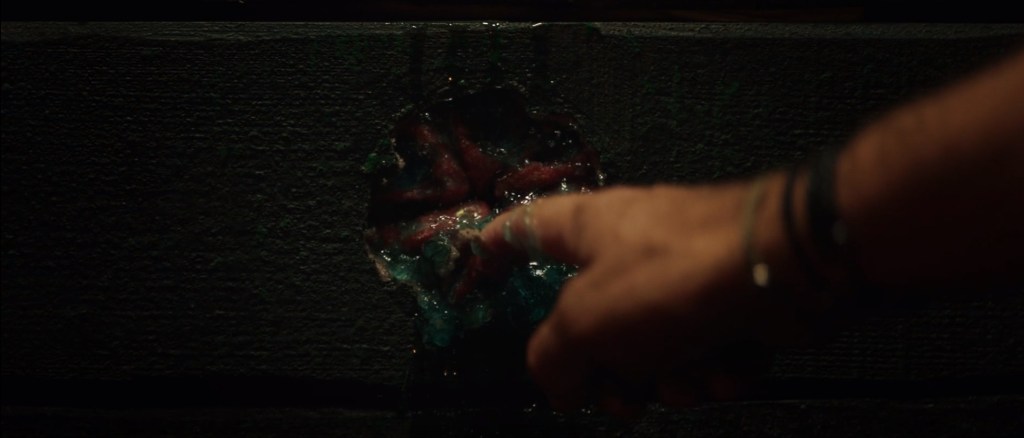 Terror imparable en Contagio en alta mar. Penetrando las barreras