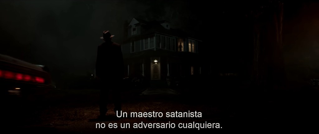 No podía faltar el homenaje a El exorcista. Imágenes de Expediente Warren: Obligado por el demonio