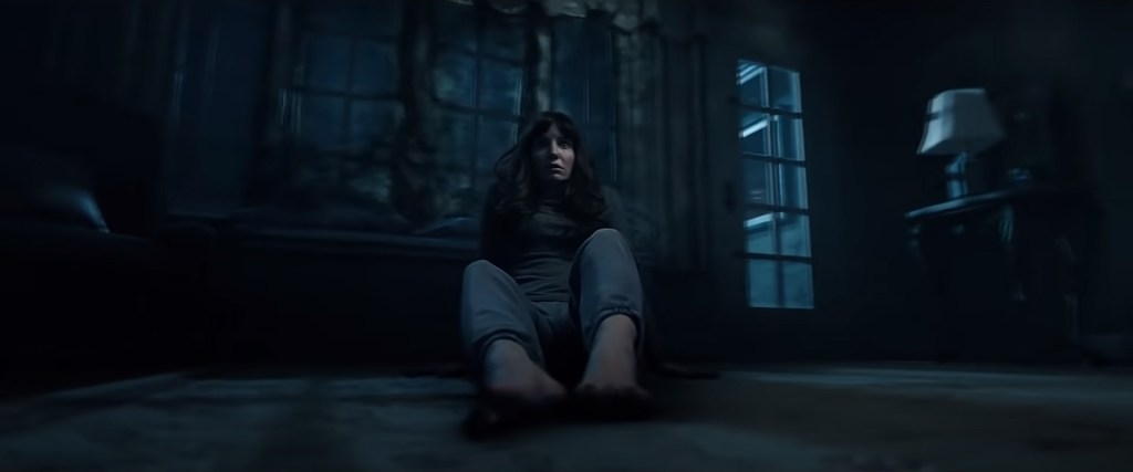 La realidad se desmorona alrededor de la protagonista interpretada por Annabelle Wallis La realidad se desmorona alrededor de la protagonista interpretada por Annabelle Wallis