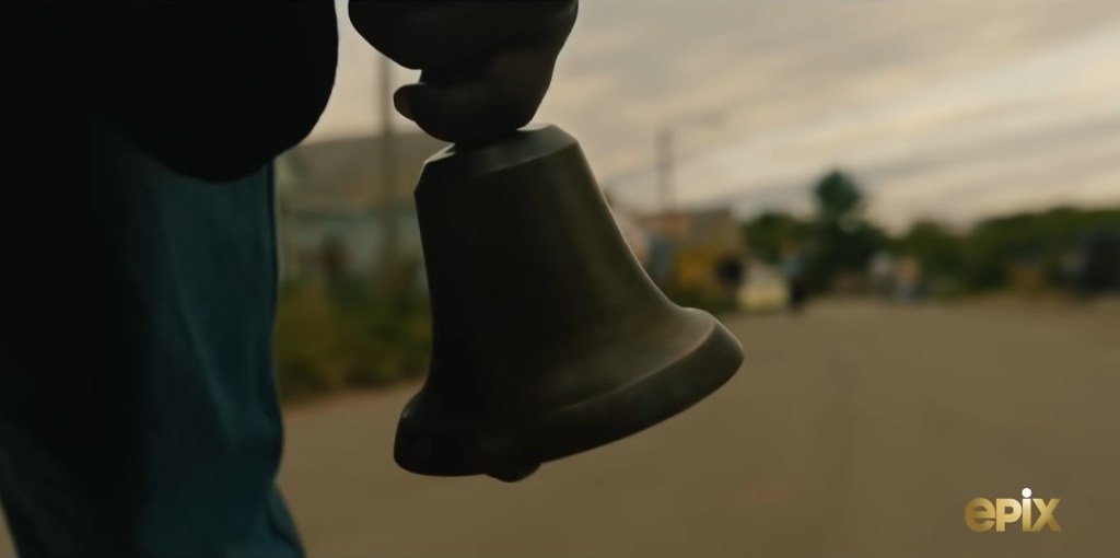 Icónica la escena de la campana al inicio de la serie